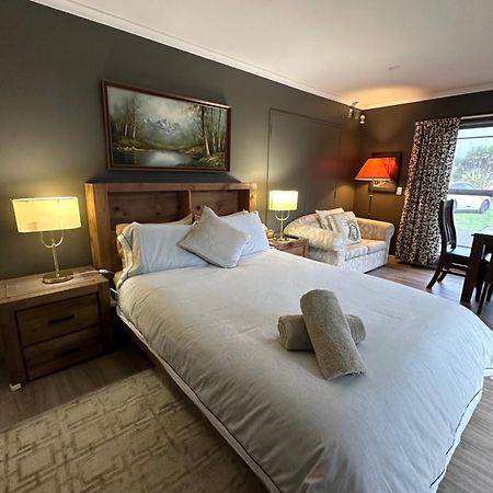 Lakeview Holiday Hideaway Таупо Екстериор снимка