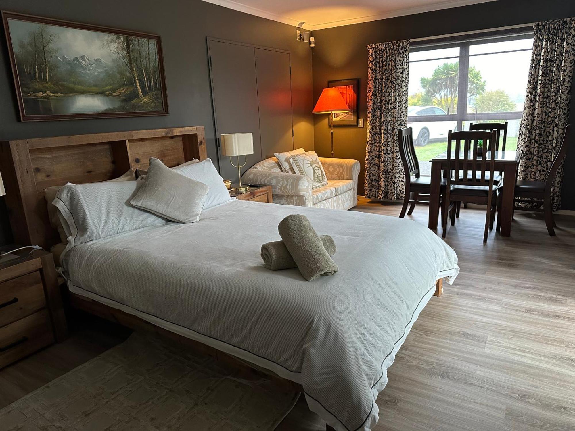 Lakeview Holiday Hideaway Таупо Екстериор снимка